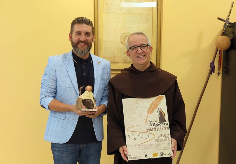 El Ayuntamiento presenta el cartel del certamen literario "Albacara"