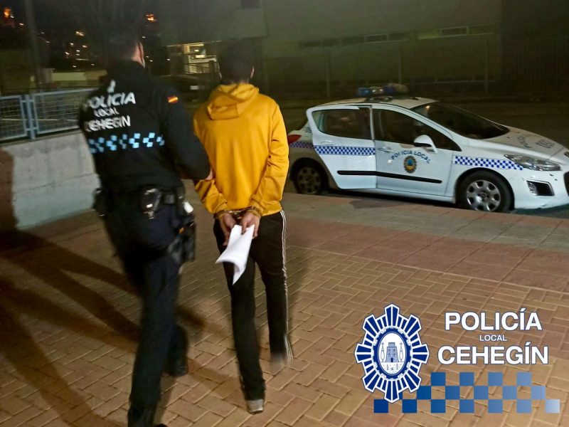 La Policía Local de Cehegín detiene a un joven por robo con violencia