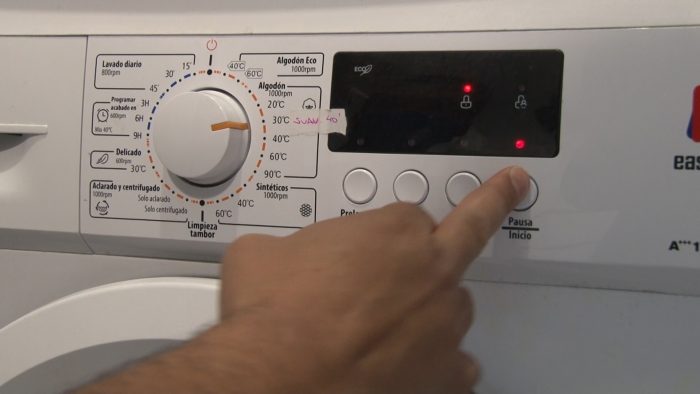 Dos de cada tres hogares españoles modifican sus hábitos tras la subida histórica de la luz