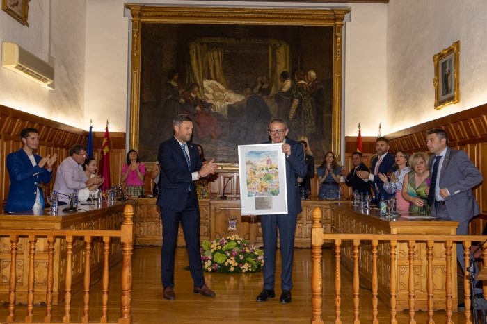 Francisco Romero Rodríguez recibe el título de ‘Hijo Adoptivo de la Ciudad de  Caravaca de la Cruz’