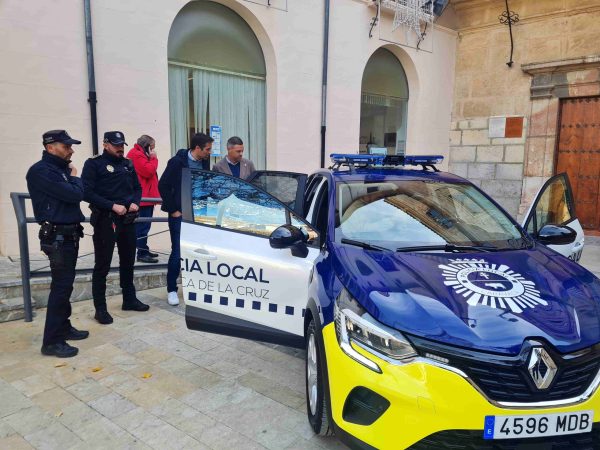 Caravaca refuerza los medios de la Policía Local con el primer vehículo híbrido